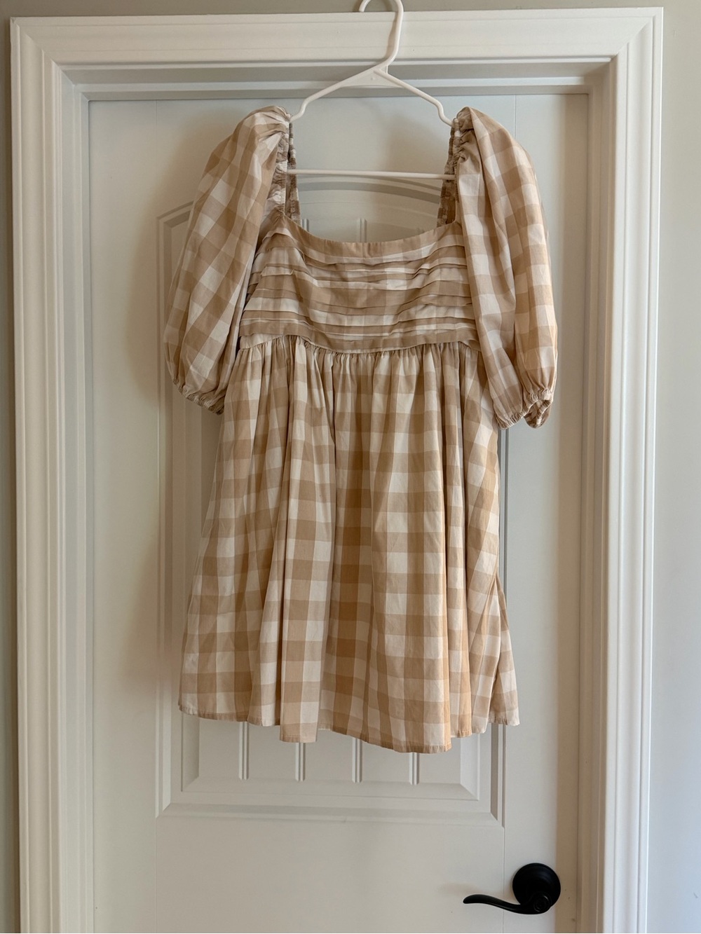 Beige Gingham Puff-Sleeve Square-Neck Top